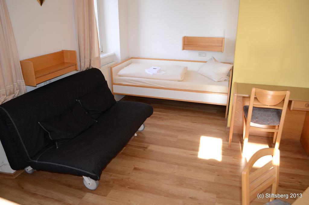 Stiftsberg - Bildungs- Und Freizeitzentrum Kyllburg Dış mekan fotoğraf