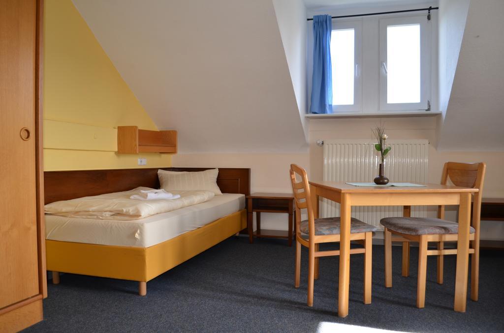 Stiftsberg - Bildungs- Und Freizeitzentrum Kyllburg Dış mekan fotoğraf