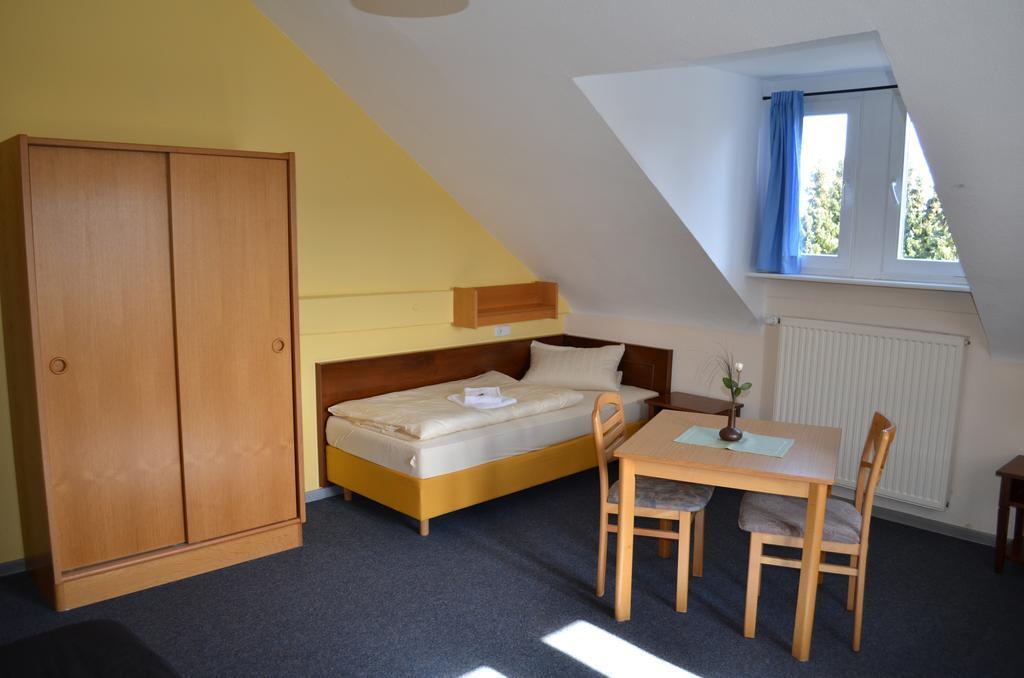 Stiftsberg - Bildungs- Und Freizeitzentrum Kyllburg Dış mekan fotoğraf